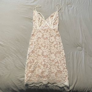 White lace bodycon hello molly dress